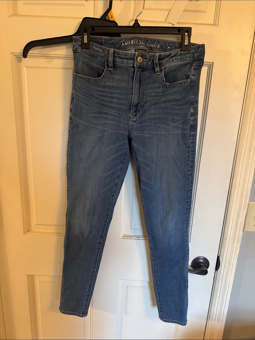 American Eagle Outfitters Medium Blue Skinny Jeans - High Rise